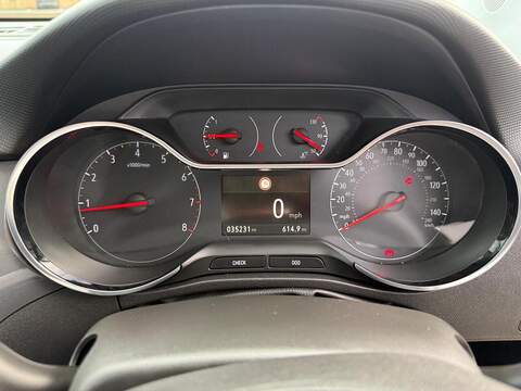 Vauxhall Crossland 1.2 Turbo Elite Nav SUV 5dr Petrol Manual Euro 6 (s/s) (110 ps) - U79105