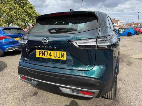 Nissan Qashqai 1.3 DIG-T MHEV Acenta Premium Euro 6 (s/s) 5dr - U79113