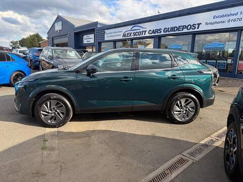 Nissan Qashqai 1.3 DIG-T MHEV Acenta Premium Euro 6 (s/s) 5dr - U79113