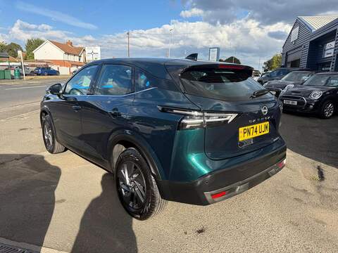 Nissan Qashqai 1.3 DIG-T MHEV Acenta Premium Euro 6 (s/s) 5dr - U79113