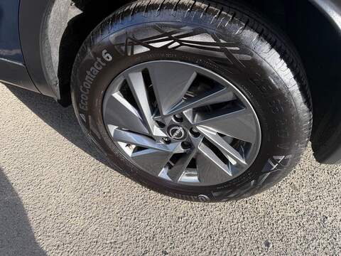Nissan Qashqai 1.3 DIG-T MHEV Acenta Premium Euro 6 (s/s) 5dr - U79113
