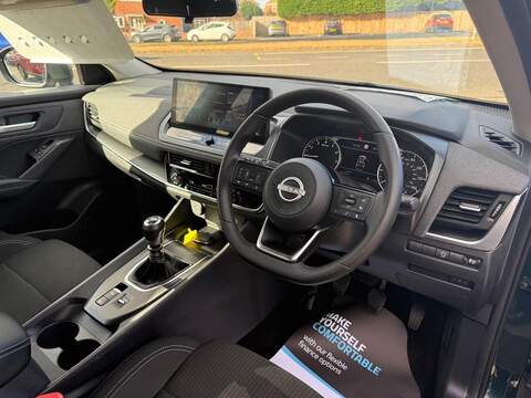 Nissan Qashqai 1.3 DIG-T MHEV Acenta Premium Euro 6 (s/s) 5dr - U79113