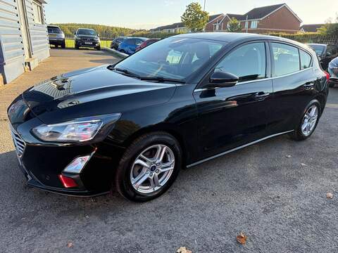 Ford Focus 1.0T EcoBoost Zetec Euro 6 (s/s) 5dr - U79130
