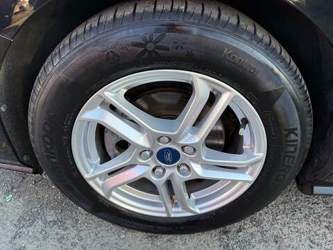 Ford Focus 1.0T EcoBoost Zetec Euro 6 (s/s) 5dr - U79130