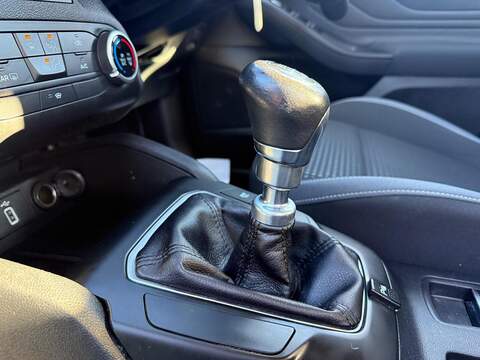 Ford Focus 1.0T EcoBoost Zetec Euro 6 (s/s) 5dr - U79130