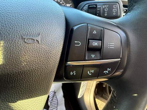 Ford Focus 1.0T EcoBoost Zetec Euro 6 (s/s) 5dr - U79130