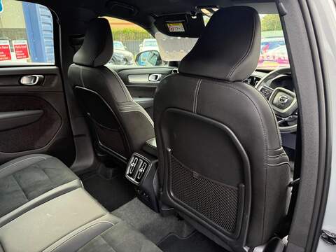 Volvo XC40 2.0 B3 MHEV Plus DCT Auto Euro 6 (s/s) 5dr - U79131