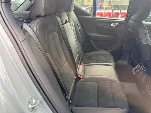 Volvo XC40 2.0 B3 MHEV Plus DCT Auto Euro 6 (s/s) 5dr - U79131