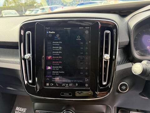 Volvo XC40 2.0 B3 MHEV Plus DCT Auto Euro 6 (s/s) 5dr - U79131