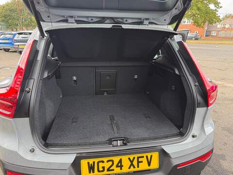 Volvo XC40 2.0 B3 MHEV Plus DCT Auto Euro 6 (s/s) 5dr - U79131
