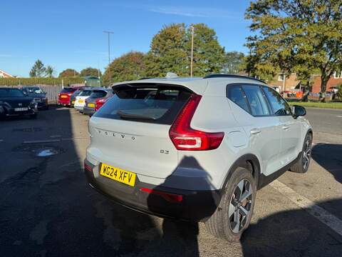 Volvo XC40 2.0 B3 MHEV Plus DCT Auto Euro 6 (s/s) 5dr - U79131