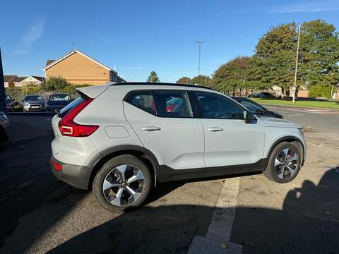 Volvo XC40 2.0 B3 MHEV Plus DCT Auto Euro 6 (s/s) 5dr - U79131