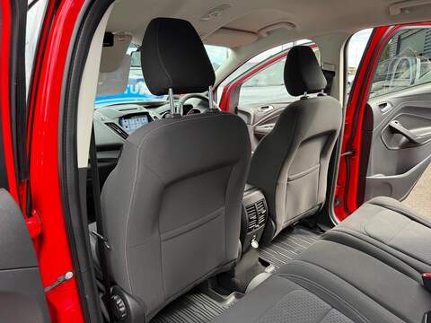 Ford Kuga 1.5T EcoBoost Zetec SUV 5dr Petrol Auto AWD Euro 6 (s/s) (176 ps) - U79138