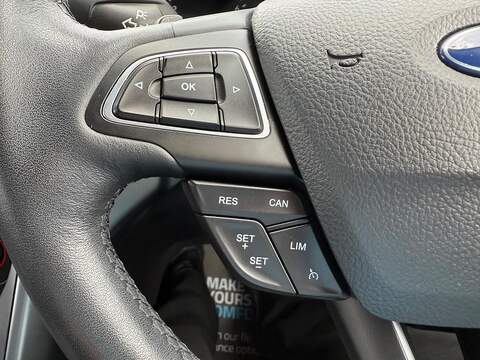 Ford Kuga 1.5T EcoBoost Zetec SUV 5dr Petrol Auto AWD Euro 6 (s/s) (176 ps) - U79138