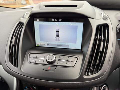 Ford Kuga 1.5T EcoBoost Zetec SUV 5dr Petrol Auto AWD Euro 6 (s/s) (176 ps) - U79138