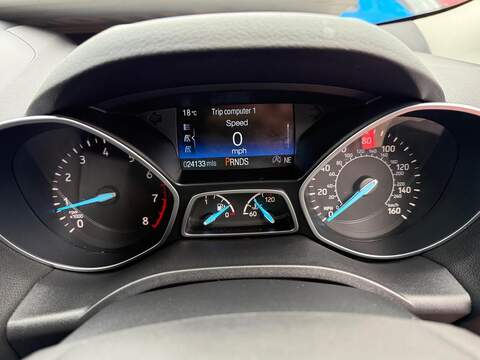 Ford Kuga 1.5T EcoBoost Zetec SUV 5dr Petrol Auto AWD Euro 6 (s/s) (176 ps) - U79138