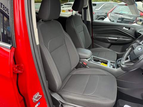 Ford Kuga 1.5T EcoBoost Zetec SUV 5dr Petrol Auto AWD Euro 6 (s/s) (176 ps) - U79138