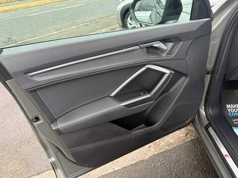 Audi Q3 1.5 TFSI CoD 35 Black Edition S Tronic Euro 6 (s/s) 5dr - U79141