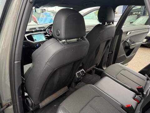 Audi Q3 1.5 TFSI CoD 35 Black Edition S Tronic Euro 6 (s/s) 5dr - U79141