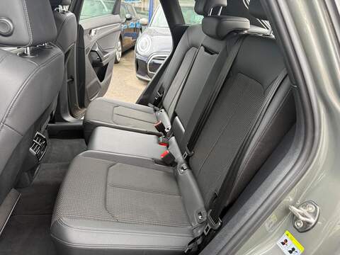 Audi Q3 1.5 TFSI CoD 35 Black Edition S Tronic Euro 6 (s/s) 5dr - U79141