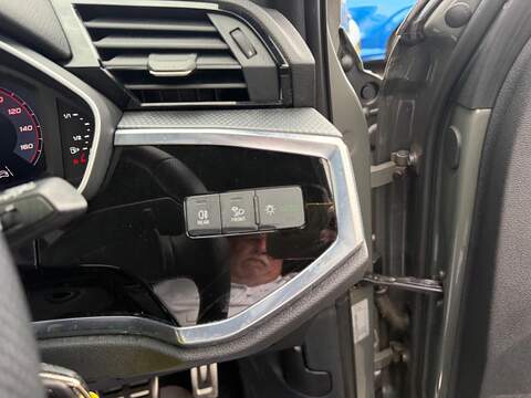 Audi Q3 1.5 TFSI CoD 35 Black Edition S Tronic Euro 6 (s/s) 5dr - U79141