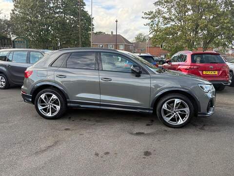 Audi Q3 1.5 TFSI CoD 35 Black Edition S Tronic Euro 6 (s/s) 5dr - U79141