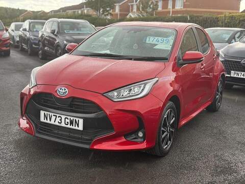 Toyota Yaris 1.5 VVT-h Design E-CVT Euro 6 (s/s) 5dr - U79143