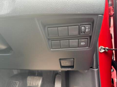 Toyota Yaris 1.5 VVT-h Design E-CVT Euro 6 (s/s) 5dr - U79143