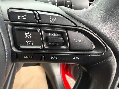 Toyota Yaris 1.5 VVT-h Design E-CVT Euro 6 (s/s) 5dr - U79143