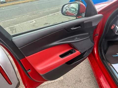 Jaguar XE 2.0 GTDi R-Sport Saloon 4dr Petrol Auto Euro 6 (s/s) (200 ps) - U79144