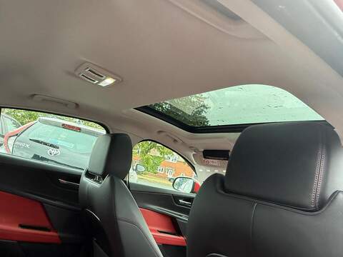 Jaguar XE 2.0 GTDi R-Sport Saloon 4dr Petrol Auto Euro 6 (s/s) (200 ps) - U79144