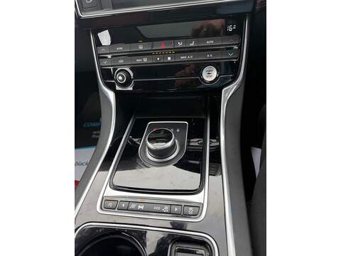 Jaguar XE 2.0 GTDi R-Sport Saloon 4dr Petrol Auto Euro 6 (s/s) (200 ps) - U79144