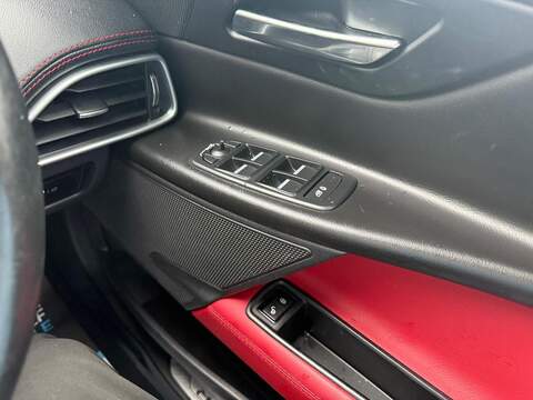 Jaguar XE 2.0 GTDi R-Sport Saloon 4dr Petrol Auto Euro 6 (s/s) (200 ps) - U79144