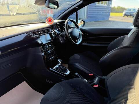 DS AUTOMOBILES DS 3 1.2 PureTech Prestige Hatchback 3dr Petrol EAT6 Euro 6 (s/s) (110 ps) - U79149