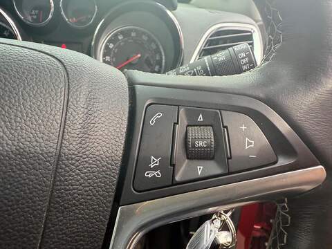 Vauxhall Mokka 1.4i Turbo SE SUV 5dr Petrol Manual 2WD Euro 6 (s/s) (140 ps) - U79150