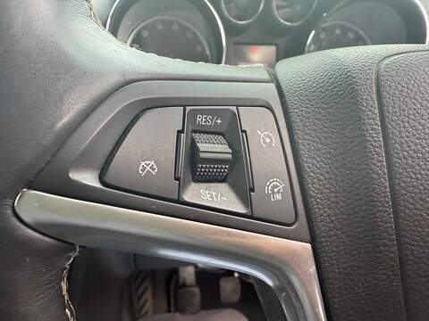 Vauxhall Mokka 1.4i Turbo SE SUV 5dr Petrol Manual 2WD Euro 6 (s/s) (140 ps) - U79150