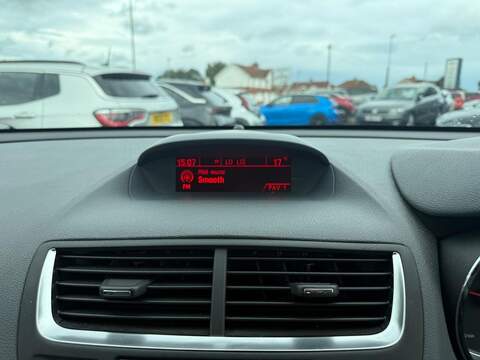 Vauxhall Mokka 1.4i Turbo SE SUV 5dr Petrol Manual 2WD Euro 6 (s/s) (140 ps) - U79150