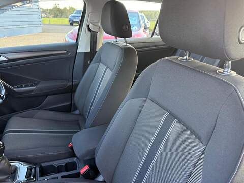 Volkswagen T-Roc 1.0 TSI SE SUV 5dr Petrol Manual Euro 6 (s/s) (115 ps) - U79185