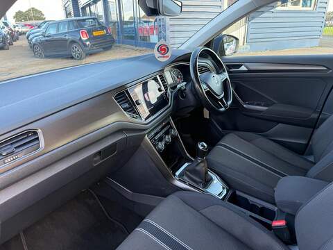 Volkswagen T-Roc 1.0 TSI SE SUV 5dr Petrol Manual Euro 6 (s/s) (115 ps) - U79185
