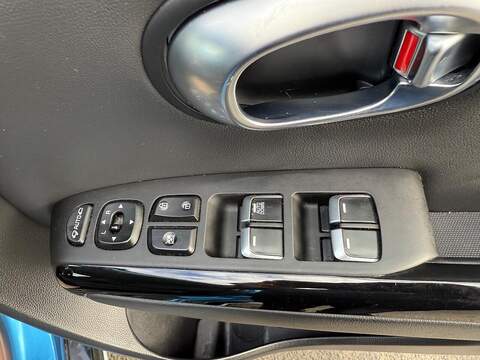 Kia Soul 1.6 CRDi 2 SUV 5dr Diesel DCT Euro 6 (134 bhp) - U79192