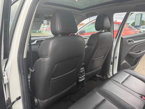MG MG ZS 51.1kWh Trophy Auto 5dr - U79204