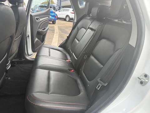 MG MG ZS 51.1kWh Trophy Auto 5dr - U79204