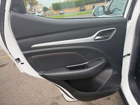 MG MG ZS 51.1kWh Trophy Auto 5dr - U79204
