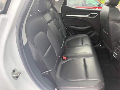 MG MG ZS 51.1kWh Trophy Auto 5dr - U79204