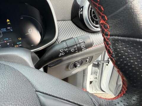 MG MG ZS 51.1kWh Trophy Auto 5dr - U79204