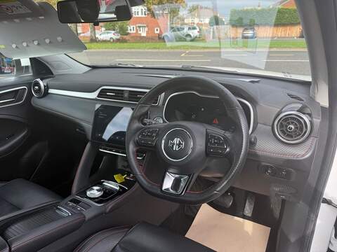 MG MG ZS 51.1kWh Trophy Auto 5dr - U79204