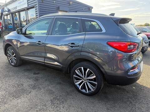 Renault Kadjar 1.3 TCe Iconic SUV 5dr Petrol Manual Euro 6 (s/s) (140 ps) - U79205