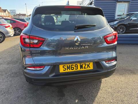 Renault Kadjar 1.3 TCe Iconic SUV 5dr Petrol Manual Euro 6 (s/s) (140 ps) - U79205