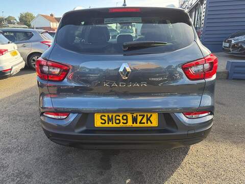 Renault Kadjar 1.3 TCe Iconic SUV 5dr Petrol Manual Euro 6 (s/s) (140 ps) - U79205