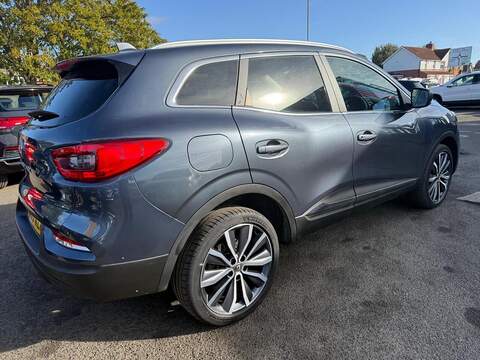 Renault Kadjar 1.3 TCe Iconic SUV 5dr Petrol Manual Euro 6 (s/s) (140 ps) - U79205